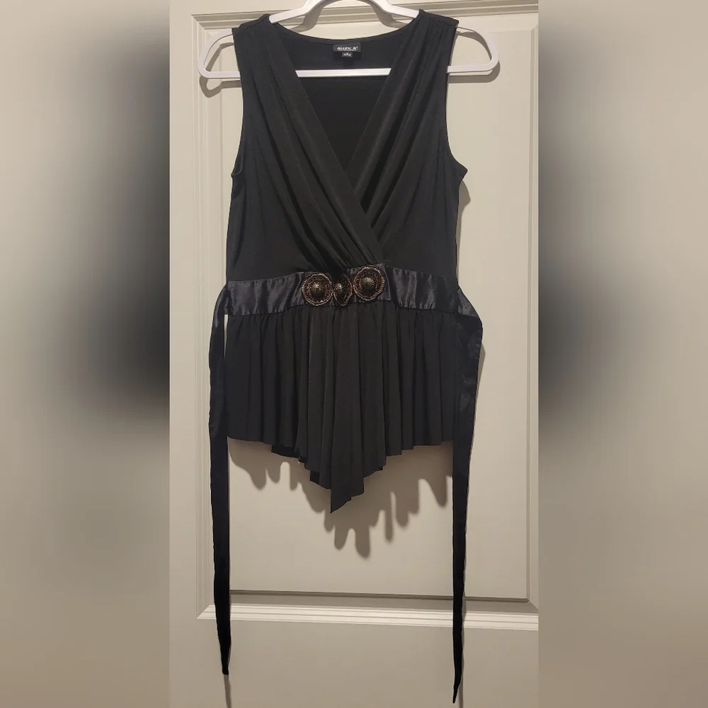 SOLD  Allen B. top - Picture 3 of 6